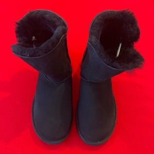 UGG women’s black winter boots size 7 *brand new without box*